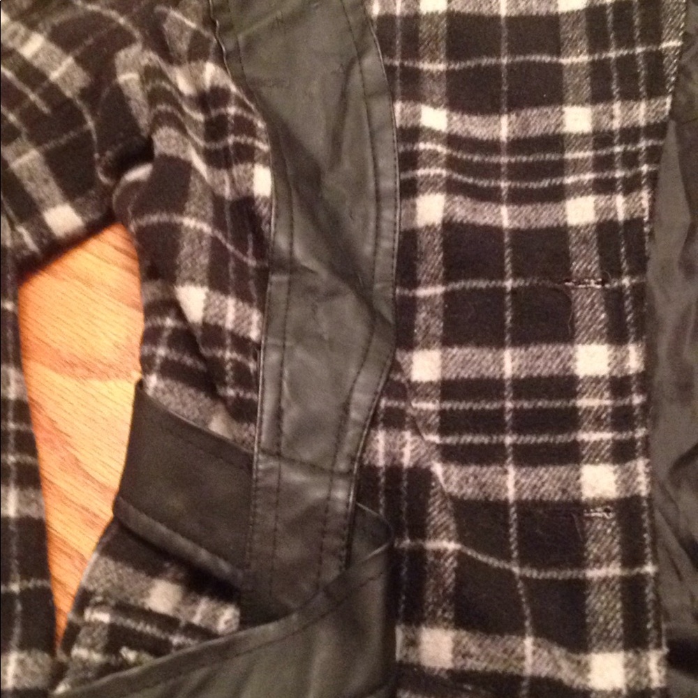 Jacket - Picture 8 of 8